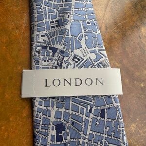 London street map tie